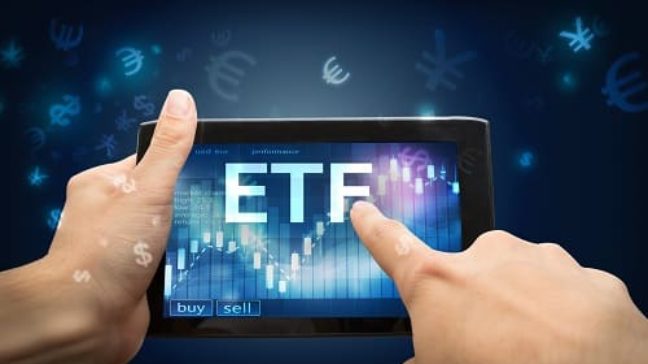 Learn how to pick an ETF for portfolio growth and profits with these top tips