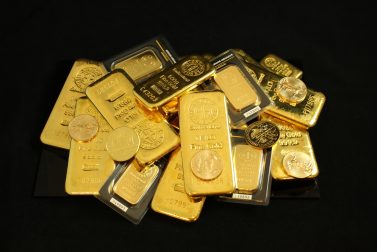 Get 4.1% yield from Newmont, our top gold pick
